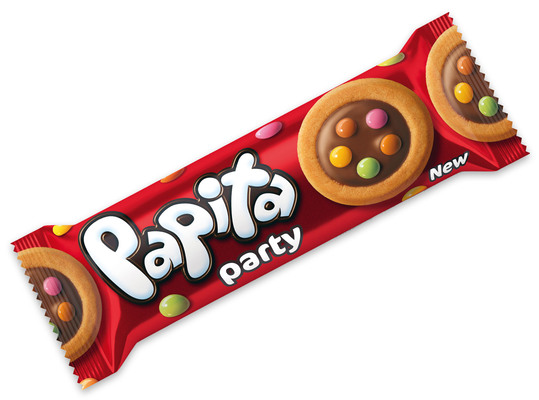Papita party 63g, sušienky poliate mliečnym krémom, polomáčané v mliečnej čokoláde, zdobené dražovanými cukríkmi